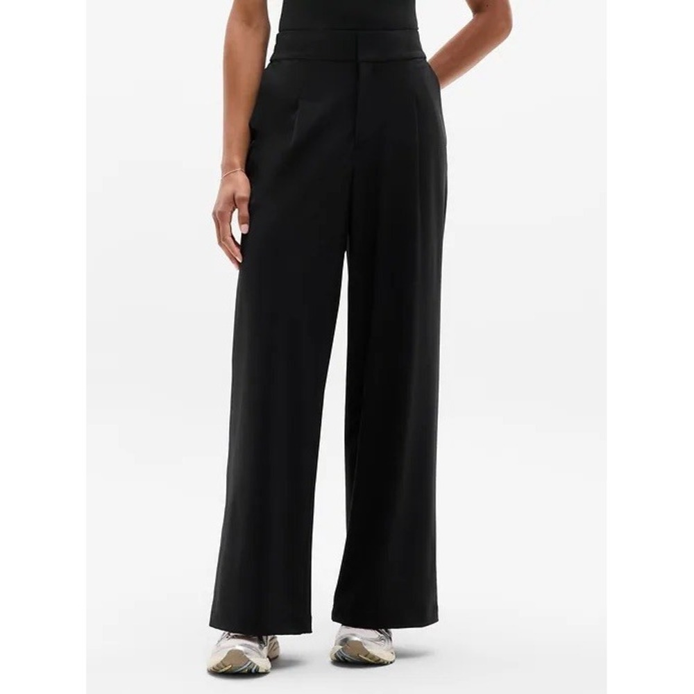 Athleta Pinnacle Cargo Trouser Black Wide Leg High Rise Pants Womens 10 NEW